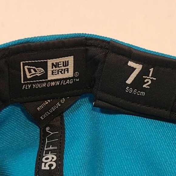 New Era Carolina Panthers Fitted Cap - Picture 4 of 5